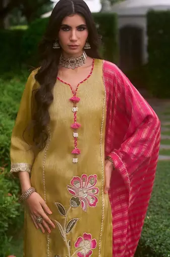 women ethnic motifs embroidered regular thread work kurta with palazzos & with dupatta