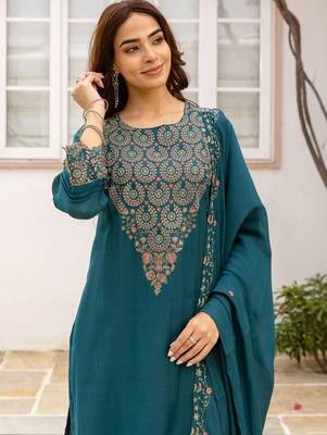 women ethnic motifs embroidered regular thread work kurta with patiala & with dupatta 4