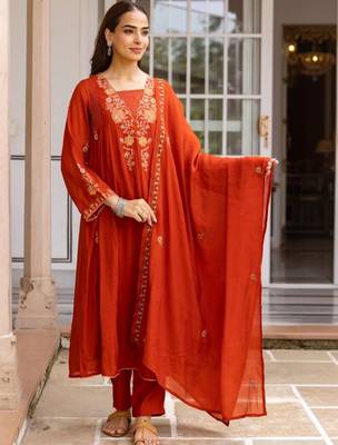 women ethnic motifs embroidered regular thread work kurta with trousers & with dupatta 1