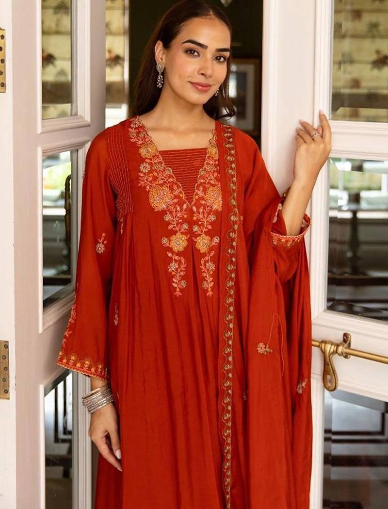 women ethnic motifs embroidered regular thread work kurta with trousers & with dupatta