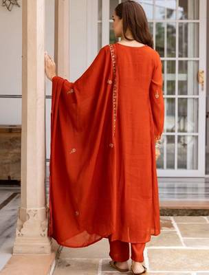 women ethnic motifs embroidered regular thread work kurta with trousers & with dupatta 5