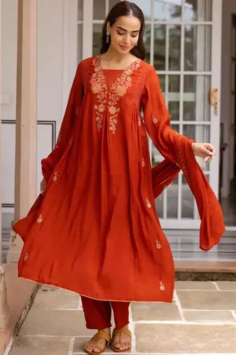 women ethnic motifs embroidered regular thread work kurta with trousers & with dupatta
