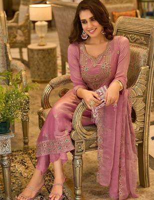 women ethnic motifs embroidered regular thread work kurta with trousers & with dupatta 4
