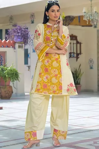 women floral printed regular cotton kurta with palazzos