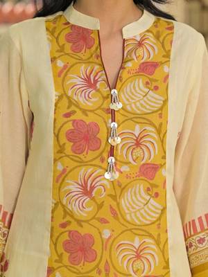 women floral printed regular cotton kurta with palazzos 4
