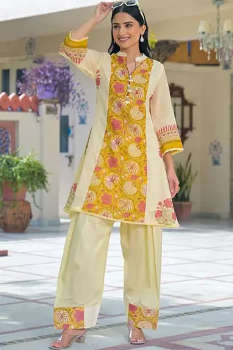women floral printed regular cotton kurta with palazzos