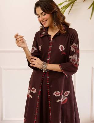 women floral printed regular cotton kurta with palazzos 5