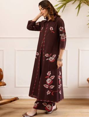 women floral printed regular cotton kurta with palazzos 6