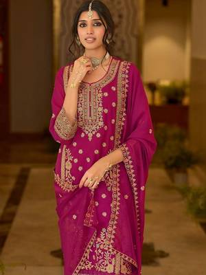 women ethnic motifs embroidered regular thread work kurta with trousers & with dupatta 4