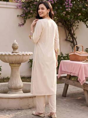 women ethnic motifs embroidered regular thread work liva kurta with trousers & with dupatta 4