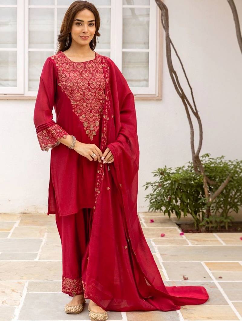 women ethnic motifs embroidered regular thread work kurta with patiala & with dupatta