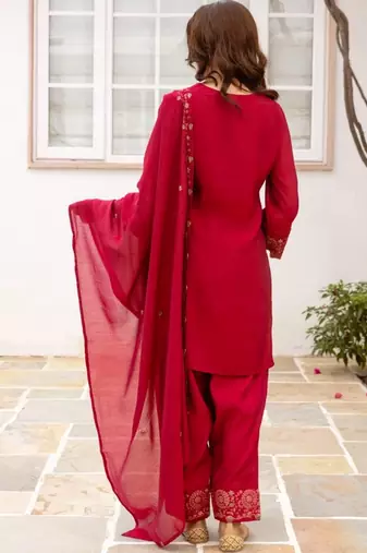 women ethnic motifs embroidered regular thread work kurta with patiala & with dupatta