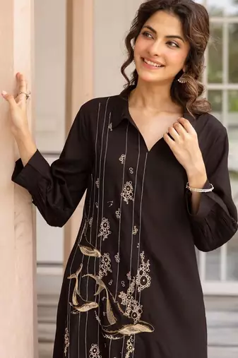 women ethnic motifs embroidered regular thread work kurta with trousers