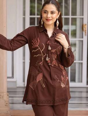 women ethnic motifs embroidered regular thread work cotton kurta with palazzos 4