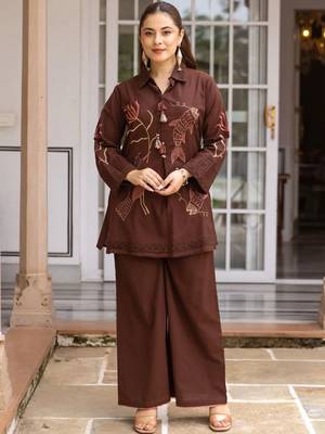 women ethnic motifs embroidered regular thread work cotton kurta with palazzos 5