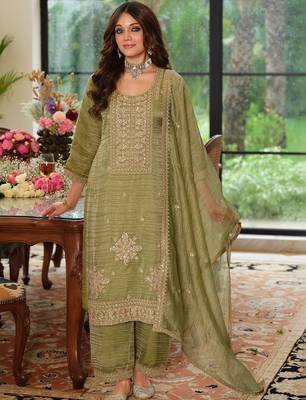 women ethnic motifs embroidered regular sequinned kurta palazzos & dupatta 1