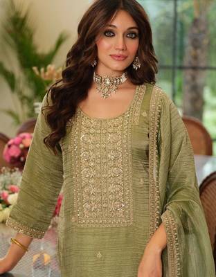women ethnic motifs embroidered regular sequinned kurta palazzos & dupatta 5