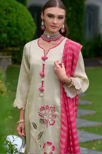 women floral embroidered regular thread work kurta with trousers & with dupatta