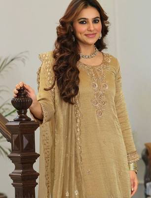 women ethnic motifs embroidered regular sequinned kurta with palazzos & with dupatta 5