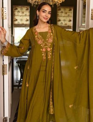 women ethnic motifs embroidered empire thread work kurta with trousers & with dupatta 2