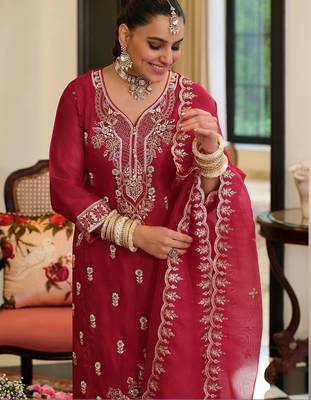 women ethnic motifs embroidered regular thread work kurta with trousers & with dupatta 2