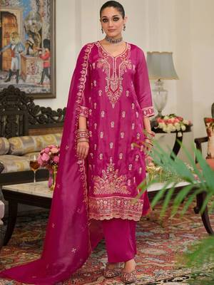women embroidered regular thread work kurta with trousers & with dupatta 3