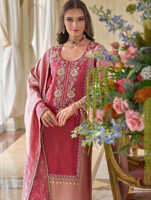 women ethnic motifs embroidered regular kurta with trousers & with dupatta 2