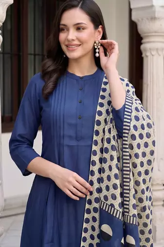 women ethnic motifs regular kurta with trousers & with dupatta