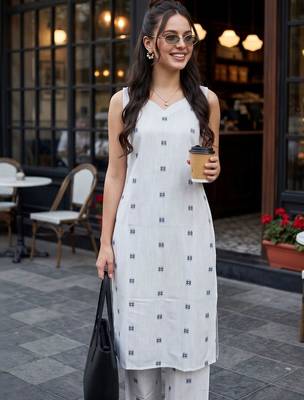 women printed regular cotton kurta with trousers 1