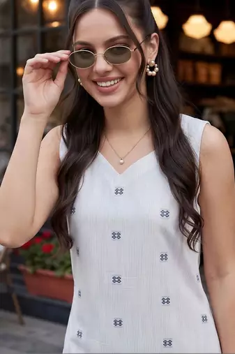 women printed regular cotton kurta with trousers
