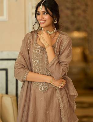 women ethnic motifs embroidered regular thread work kurta with palazzos & with dupatta 2