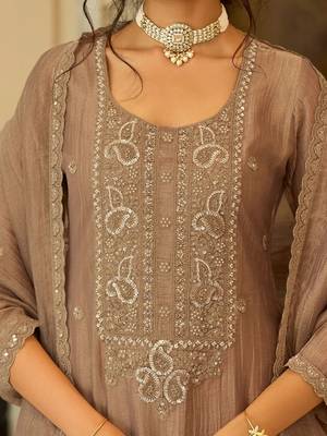 women ethnic motifs embroidered regular thread work kurta with palazzos & with dupatta 5