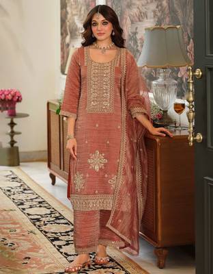 women ethnic motifs embroidered sequinned kurta with trousers & with dupatta 1