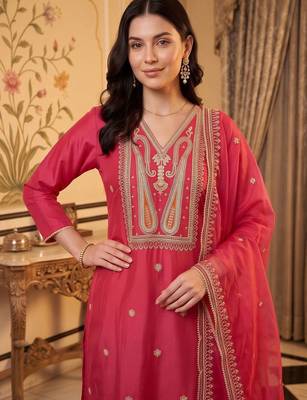 women ethnic motifs embroidered regular liva kurta with trousers & with dupatta 2