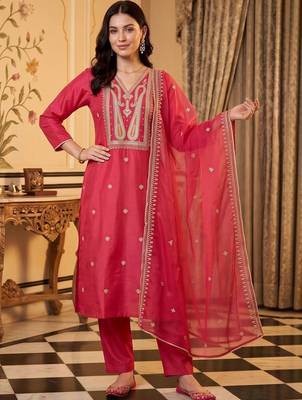 women ethnic motifs embroidered regular liva kurta with trousers & with dupatta 6