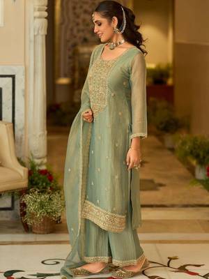 women ethnic motifs embroidered regular thread work kurta with palazzos & with dupatta 2