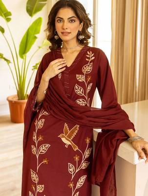 women ethnic motifs embroidered regular thread work cotton kurta with palazzos & with dupatta 5