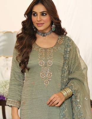 women ethnic motifs embroidered regular sequinned kurta with palazzos & with dupatta 2