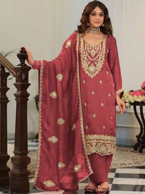 women ethnic motifs embroidered regular mirror work kurta with salwar & with dupatta 5