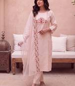 women floral embroidered regular thread work kurta with trousers & with dupatta