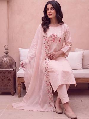 women floral embroidered regular thread work kurta with trousers & with dupatta 4