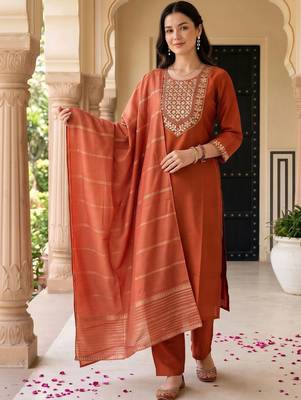 women ethnic motifs embroidered regular thread work kurta with trousers & with dupatta 6