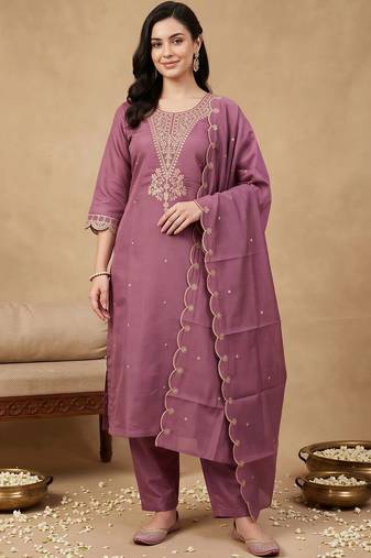 women ethnic motifs embroidered regular thread work kurta with trousers & with dupatta