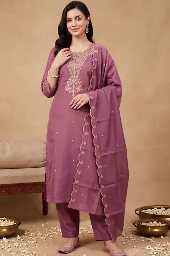 women ethnic motifs embroidered regular thread work kurta with trousers & with dupatta