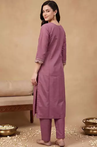women ethnic motifs embroidered regular thread work kurta with trousers & with dupatta