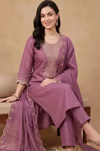 women ethnic motifs embroidered regular thread work kurta with trousers & with dupatta