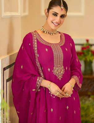 women ethnic motifs embroidered regular kurta with trousers & with dupatta 4