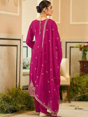 women ethnic motifs embroidered regular kurta with trousers & with dupatta 7