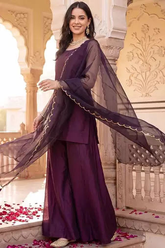 women regular kurta with palazzos & with dupatta