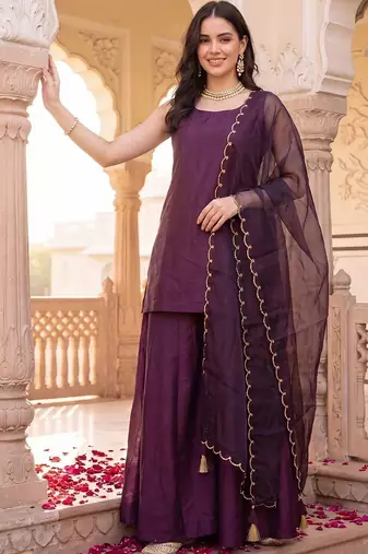 women regular kurta with palazzos & with dupatta